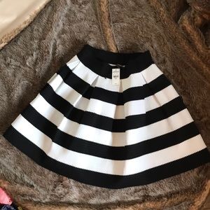 Gorgeous skirt Very very cute very chic